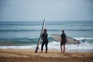 Surf camp en Asturias Aprende a surfear en las mejores playas